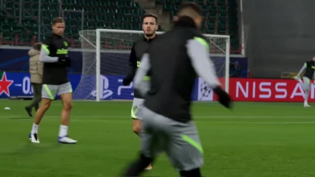 Último entrenamiento en Moscú del Atleti antes del duelo frente al Lokomotiv