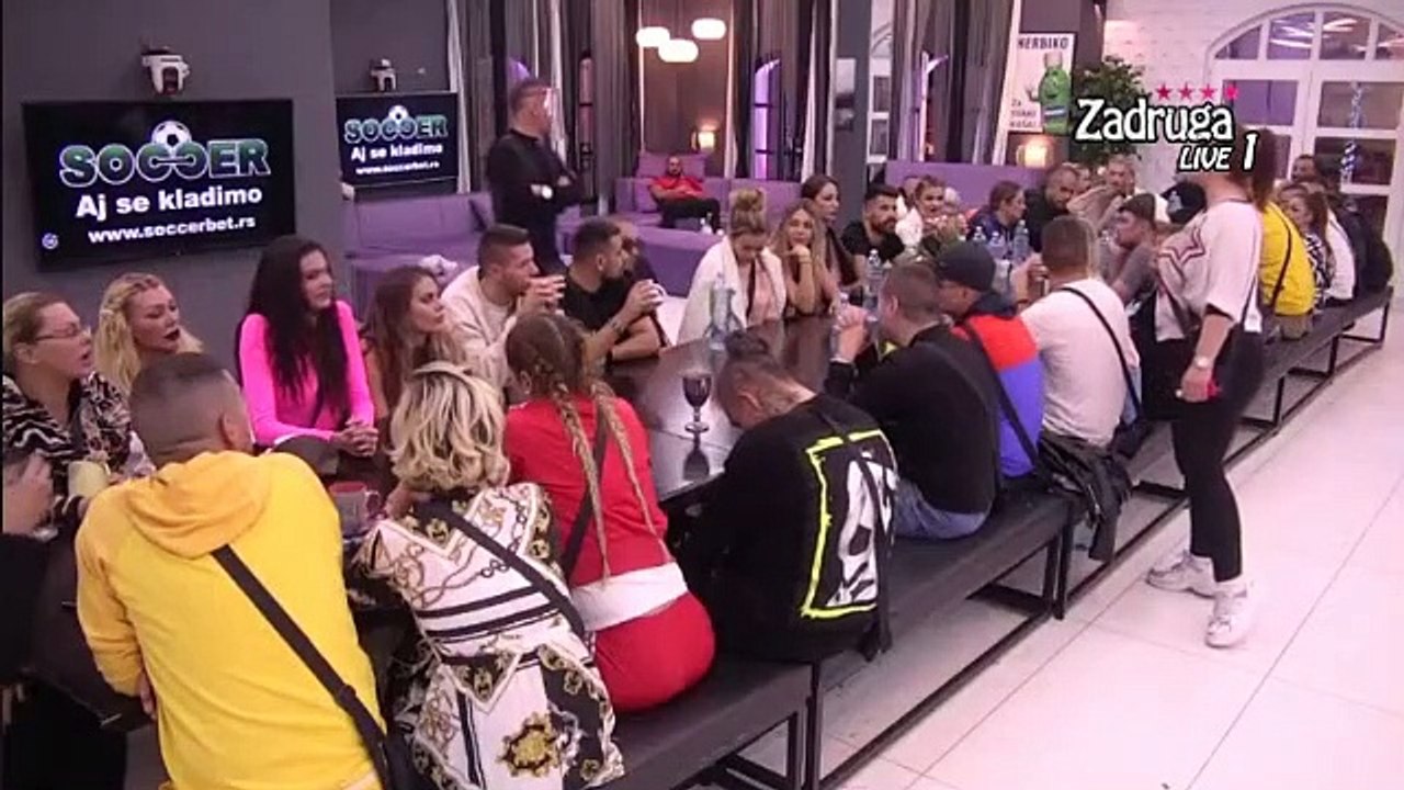 UMALO TUČA     Mina  i Miljana umesao se i CAR