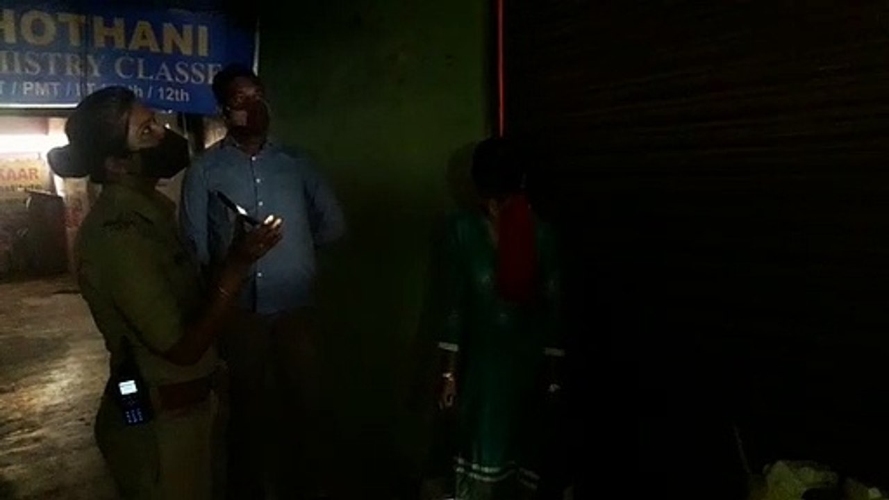 अज्ञात कारणों के चलते एक महिला ने फांसी का फंदा लगाकर आत्महत्या की