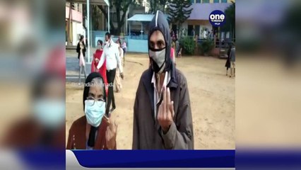 ಆರ್ ಆರ್ ನಗರ ಉಪಚುನಾವಣೆ: ಮತದಾನ ಮಾಡಿ ಮಾದರಿಯಾದ ಹಿರಿಯ ದಂಪತಿ