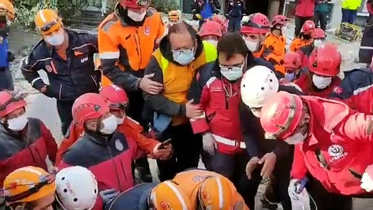 İzmir depreminde bir bebeğe daha canlı ulaşıldı