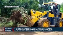 2 Alat Berat Bersihkan Material Longsor, Jalan Penghubung 2 Kabupaten Kembali Normal
