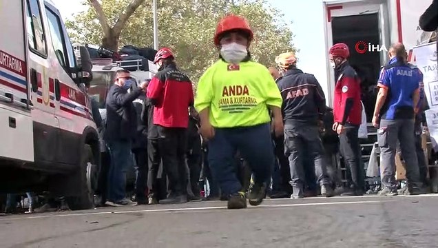 98 santim boyu ile arama kurtarma ekibine katıldı