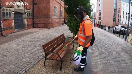 UK, fanno discutere i test anti-Covid con cavie umane