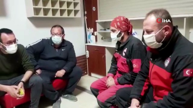 Ayda'nın Babası Kızını Kurtaran Ekiple Bir Araya Geldi