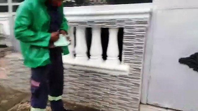 Hallan hombre muerto dentro de vehículo en Santo Domingo Este