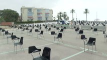 Oposiciones a la Policía Local de Castelldefels en un aparcamiento al aire libre