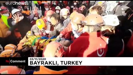 Σμύρνη: Η στιγμή της διάσωσης ενός τετράχρονου κοριτσιού κάτω από τα συντρίμμια 91 ώρες μετά