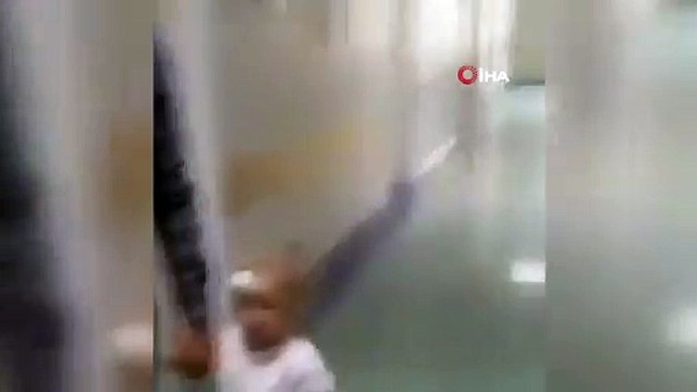 Enkazdan 65 saat sonra kurtarılan minik Elif yürümeye başladı