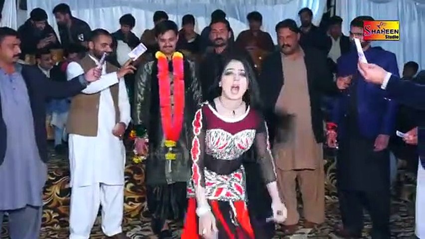 Mehak+Malik+-+Chita+Chola+-+Latest+Wedding+Dance+-+Shaheen+Studio