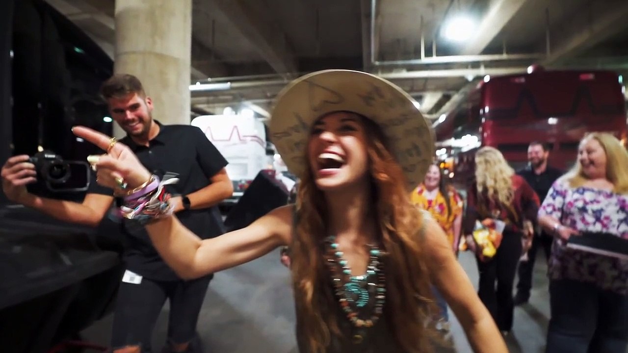 SEMI TRUCK WRAP REVEAL - Lauren Daigle World Tour