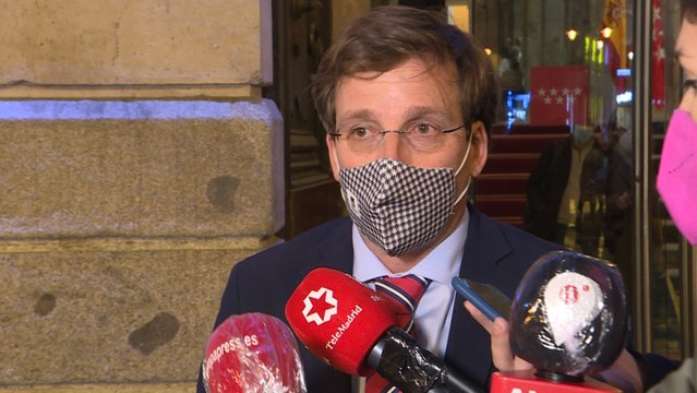 Almeida no ve planteable confinar Madrid