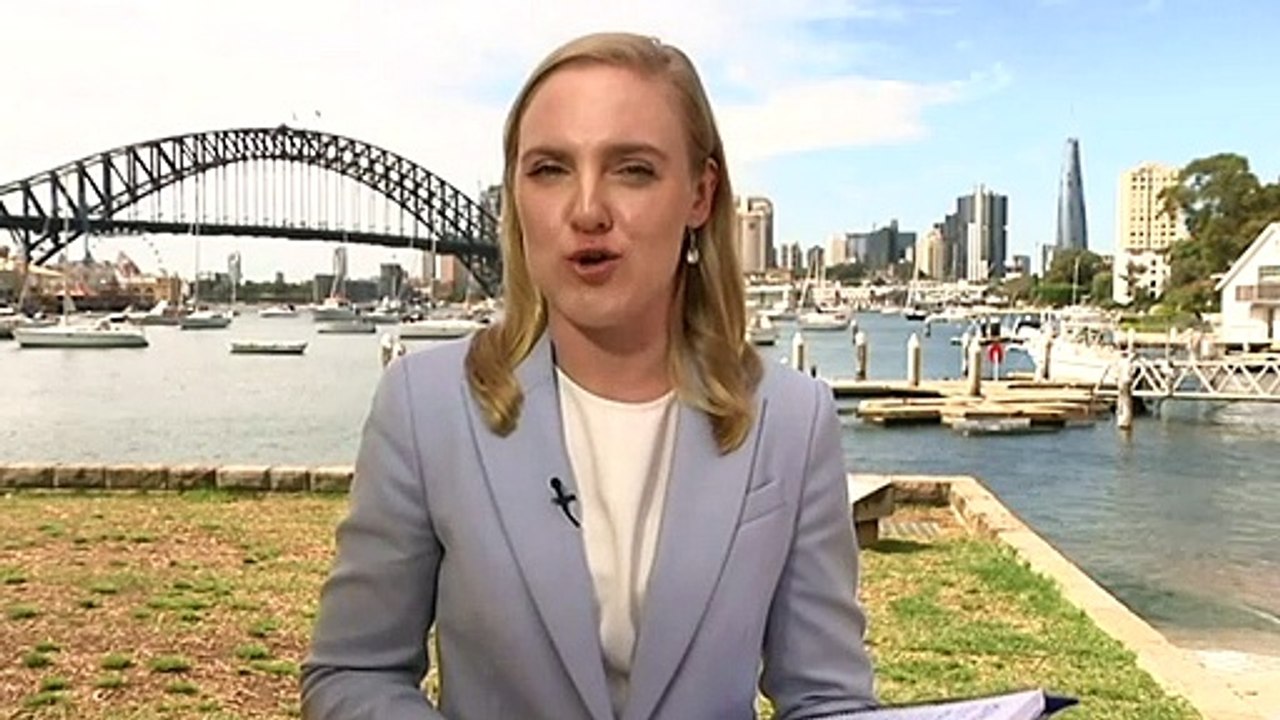 NSW weighs up whether to open border to Victoria