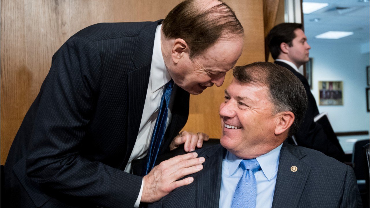 Rounds Easily Defeats Democrat Challenger