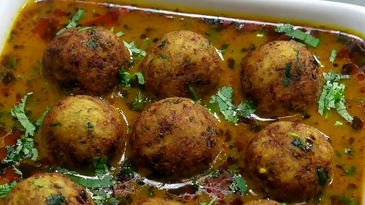 रोजाना की सब्जी के लिये खास गोभी के कोफ्ते, सिम्पल ग्रेवी के साथ । Cauliflower Kofta in Simple Gravy