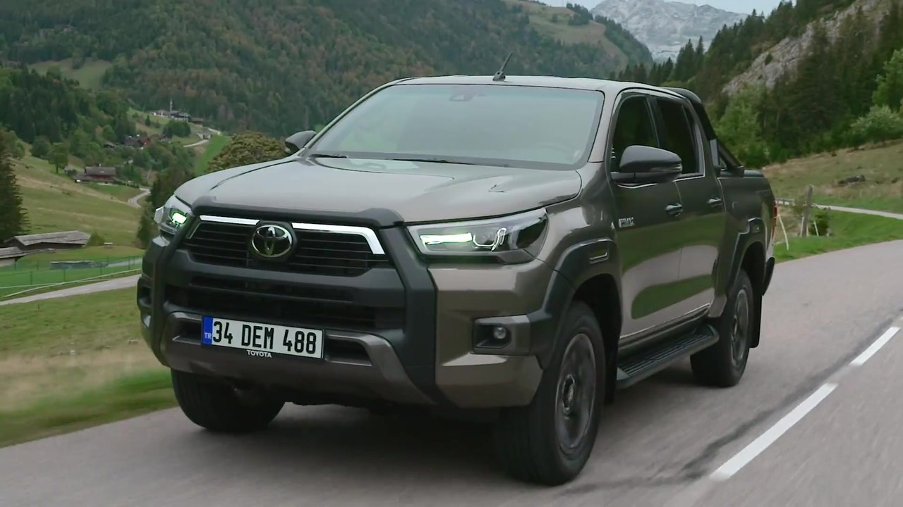 2020 Toyota Hilux Combloux Trailer