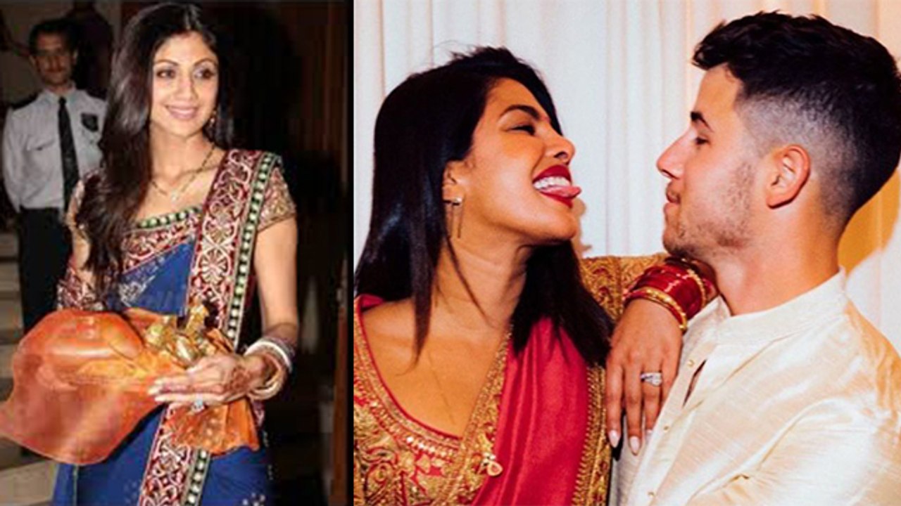 Karwa Chauth 2020: करवा चौथ पर प्रियंका से लेकर अनुष्का तक इस लुक में आई थी नजर | Boldsky