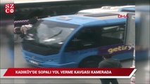 Kadıköy'de sopalı yol verme kavgası kamerada