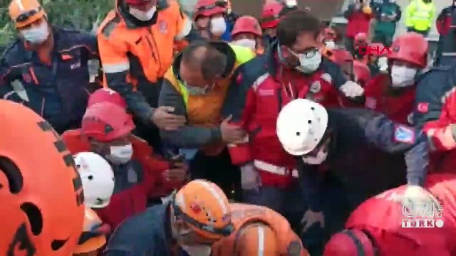 Ayda'nın babası kızını kurtaran ekip ile buluştu | Video
