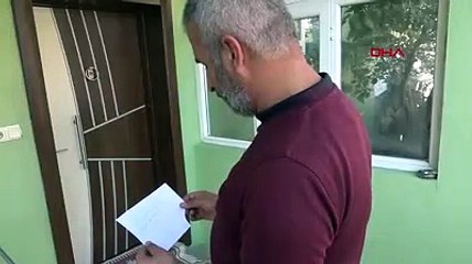 Yeni ayakkabıyı çalıp yerine ayağındakini bıraktı; bıraktığı not şoke etti