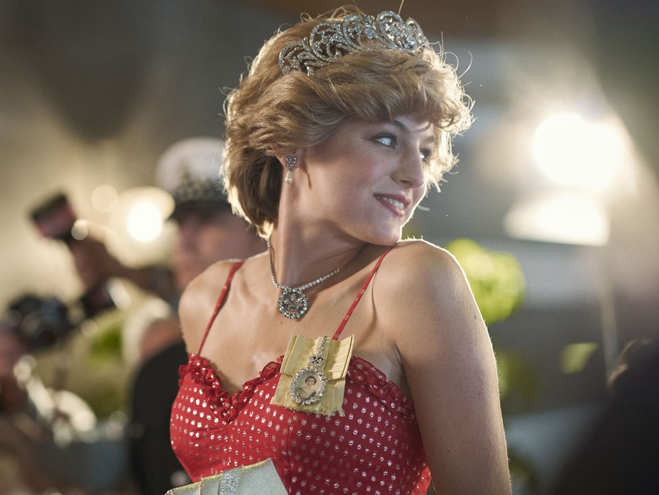 Verstörende szenen in "the crown": netflix schaltet warnhinweise