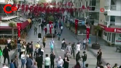 İzmir'de depremin şiddetini gözler önüne seren anlar!