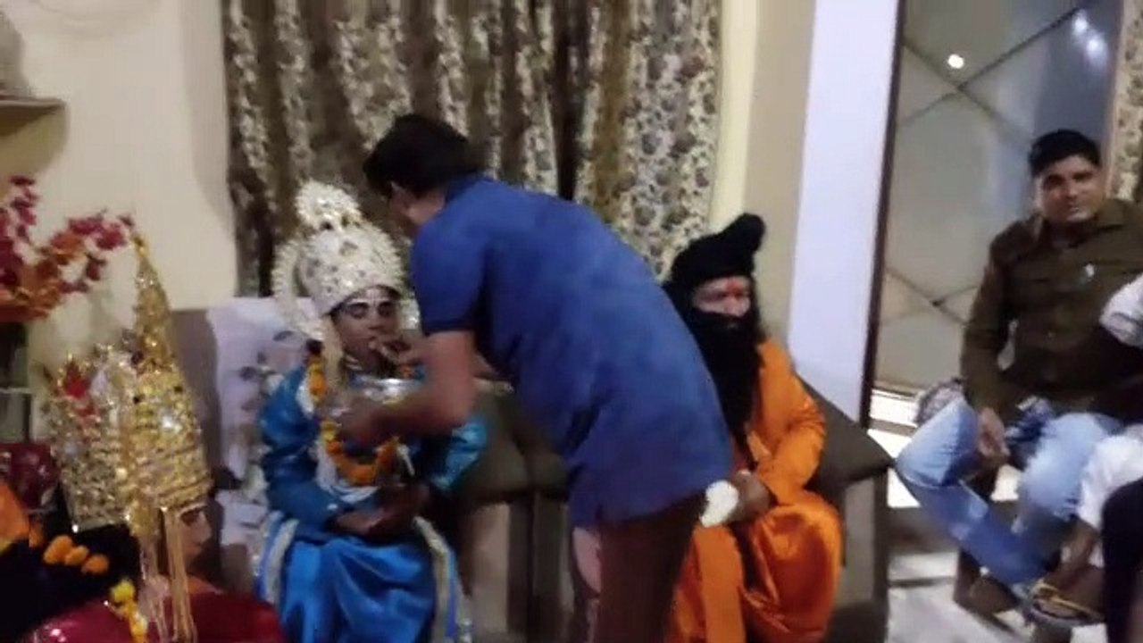 रामलीला मैदान में चल रही रामलीला की राम बारात गांव के वरतल मन्दिर से शुरू हुई