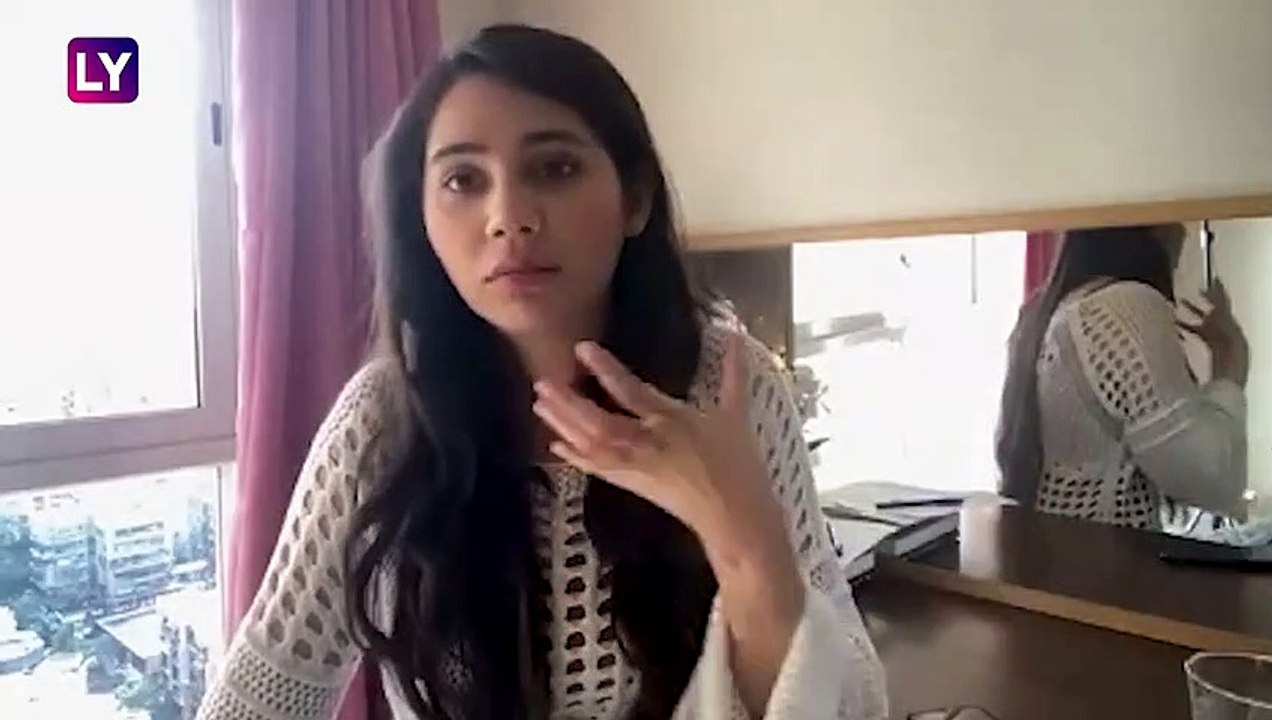 Zara Khan On Bollywood's Hypocrisy Of Endorsing...