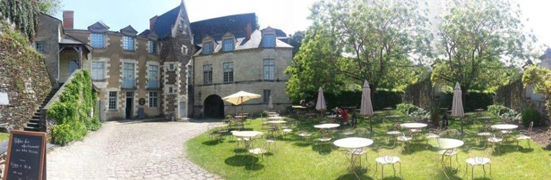 Brunch Monument Café Château d'Angers (Angers) - OuBruncher