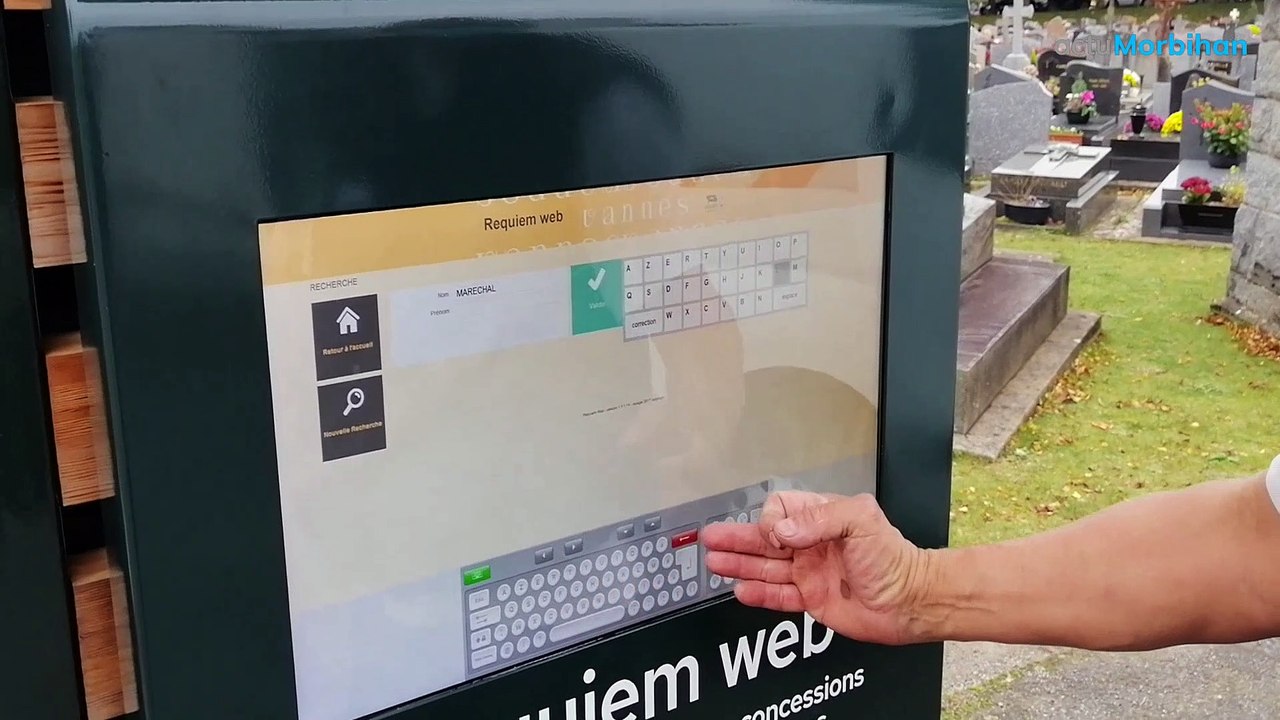 Deux bornes interactives pour retrouver un défunt ont été installées à Vannes