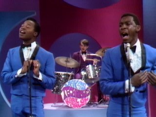 Jay & The Techniques - Keep The Ball Rolling (Live On The Ed Sullivan Show, December 31, 1967)