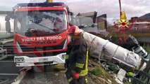 Orvieto - Scontro tra mezzi pesanti su A1, muore conducente autocisterna (04.11.20)