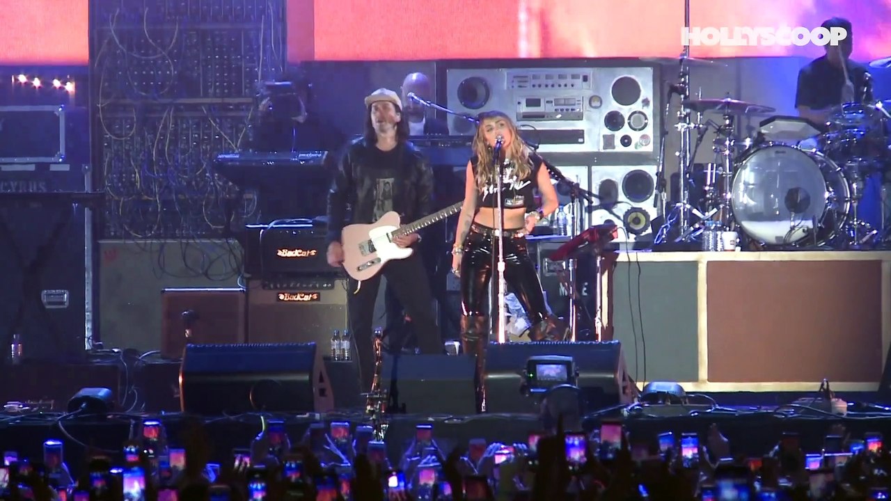 Miley Cyrus Has EPIC CLAPBACK After FALL OUT With Kendall Jenner