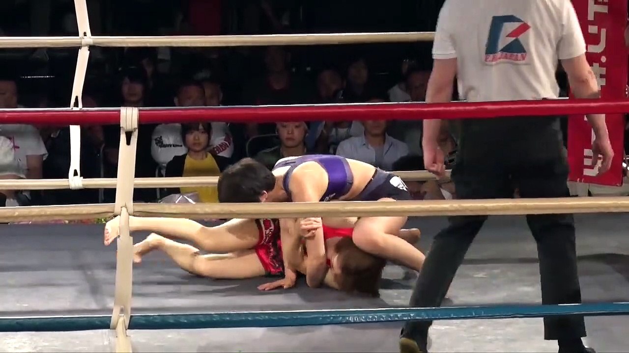 浅倉カンナ＆富松恵美VS長野美香＆黒部三奈（KANNA ASAKURA＆EMI TOMIMATSU VS MIKA NAGANO＆MINA KUROBE)グラップリング