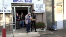 İzmir'deki depremde yıkılan binaların müteahhit ve fenni mesullerinin de aralarında bulunduğu 9 kişi, emniyetteki gözaltı işlemlerinin ardından adliyeye sevk edildi