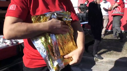 Afet bölgesinin hayat kurtaran UMKE 'çantaları'