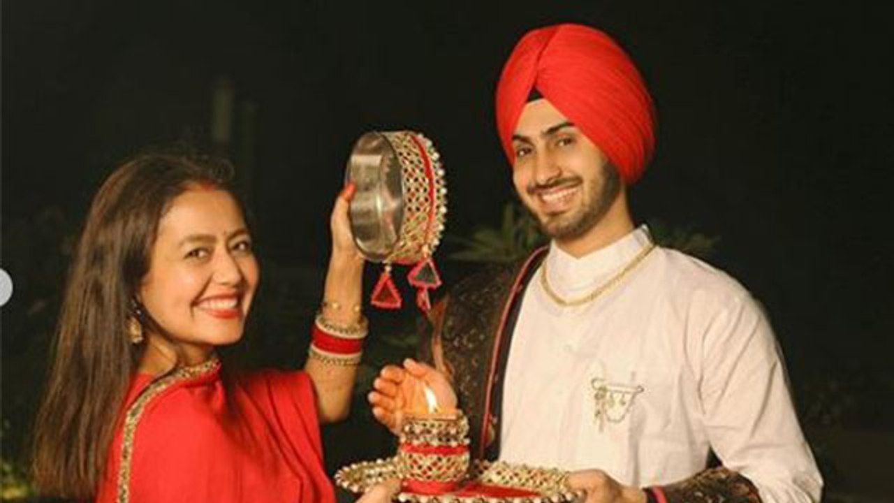 Neha Kakkar और Rohanpreet ने रखा एक दूसरे के लि...
