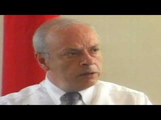 Fushata zgjedhore: TVSH percakton minutazhin per partite politike - (22 Gusht 2000)