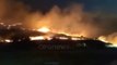 Ora News - Zjarri masiv përfshin kullota e pyje në kufirin administrativ Tepelenë-Gjirokastër