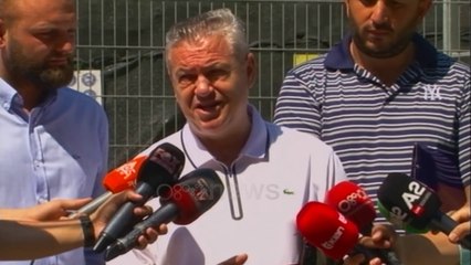 Video herunterladen: Ora News - Murrizi e Valteri kallëzim në SPAK, për tenderin e uniformave të policisë