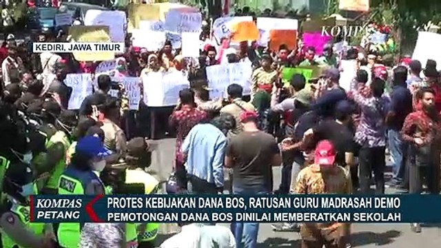 Tak Terima Kuota Dana BOS Dikurangi, Ratusan Guru Madrasah Gelar Unjuk Rasa!
