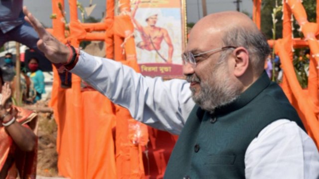 West Bengal: Amit Shah eats food with a tribal family