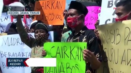 Guru Madrasah Demo Tolak Pembatasan Kuota Dana BOS