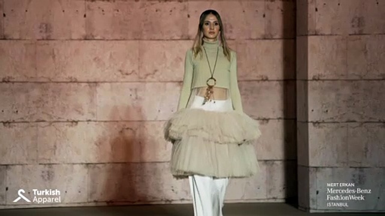`Mercedes- Benz Fashion Week Istambul Mert Erkan