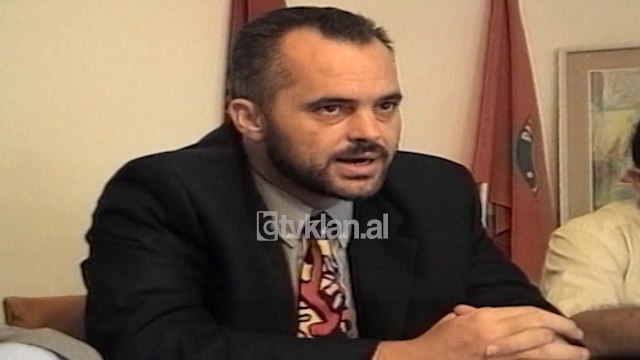 PS dhe Edi Rama gati per te fituar Bashkinë e Tiranës - (22 Gusht 2000)