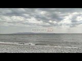 Report TV -U nisën me gomone por i zë stuhia, rrezikojnë jetën 3 të rinjtë në detin e Vlorës