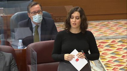 Ayuso compara la curva de contagios con "la boca mustia" de una diputada de Más Madrid