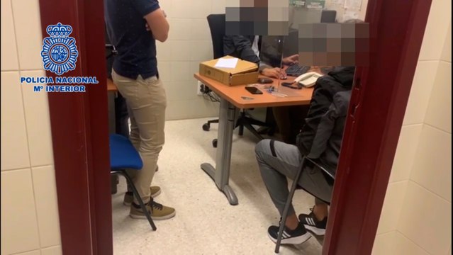 Detenido 'in fraganti' a un varón tras robar en una farmacia