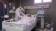 Ora News - Rekord infeksionesh me Covid, 135 raste pozitive, 122 pacientë të shtruar në spitale