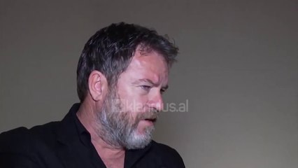 Shuhet nga korona skulptori Arben Bajo